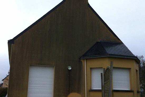 Traitement en cours sur un toit