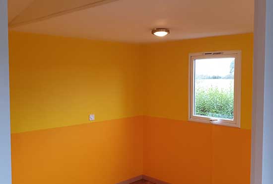 Pièce fraîchement peinte